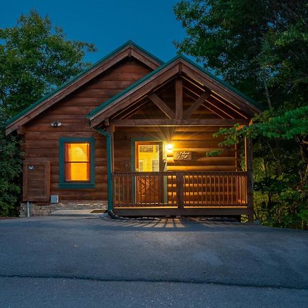 Cozy Log Cabin!! In Heart Of Pf & Close To The Smokies Pigeon Forge Exterior photo