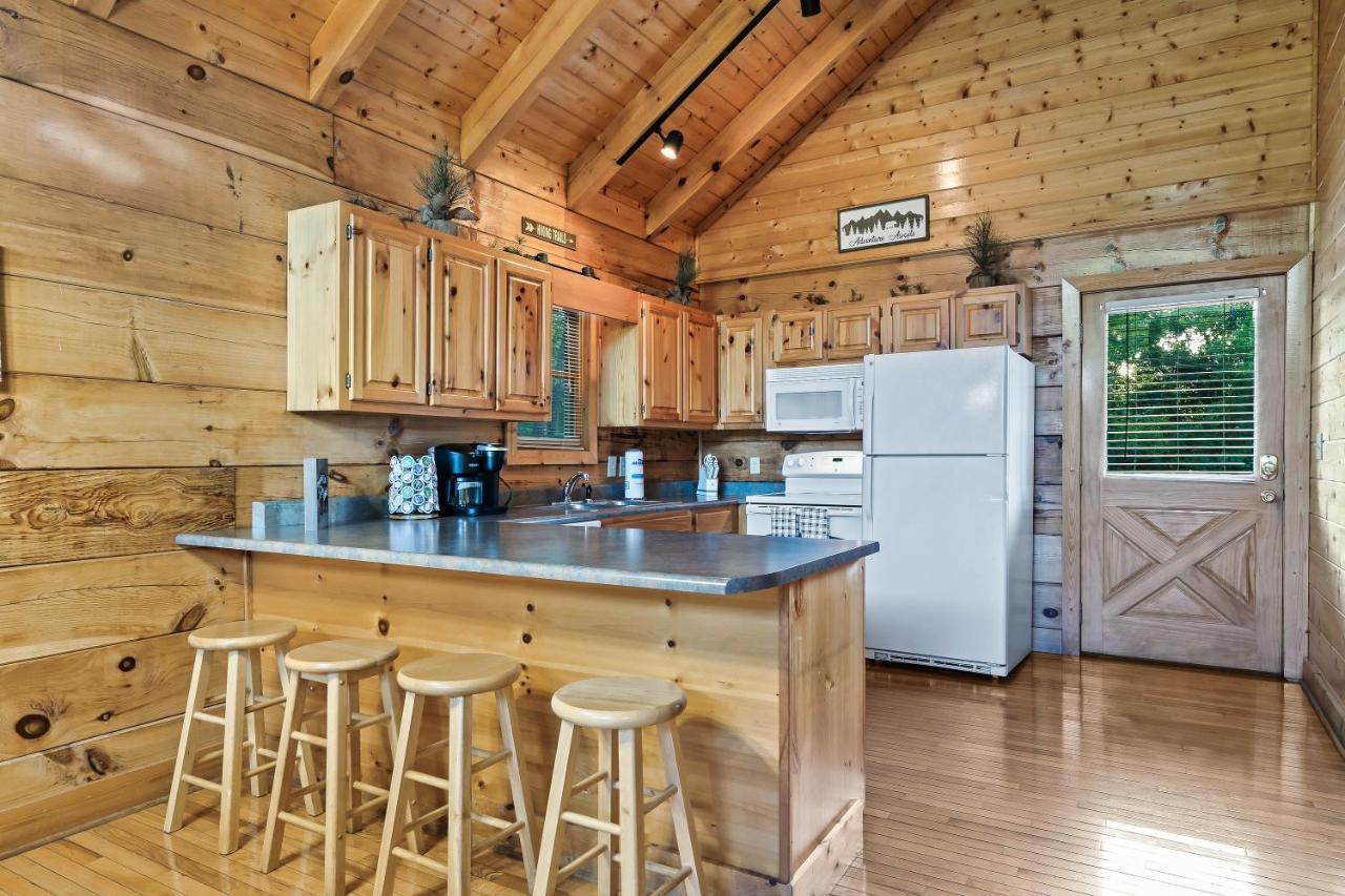 Cozy Log Cabin!! In Heart Of Pf & Close To The Smokies Pigeon Forge Exterior photo