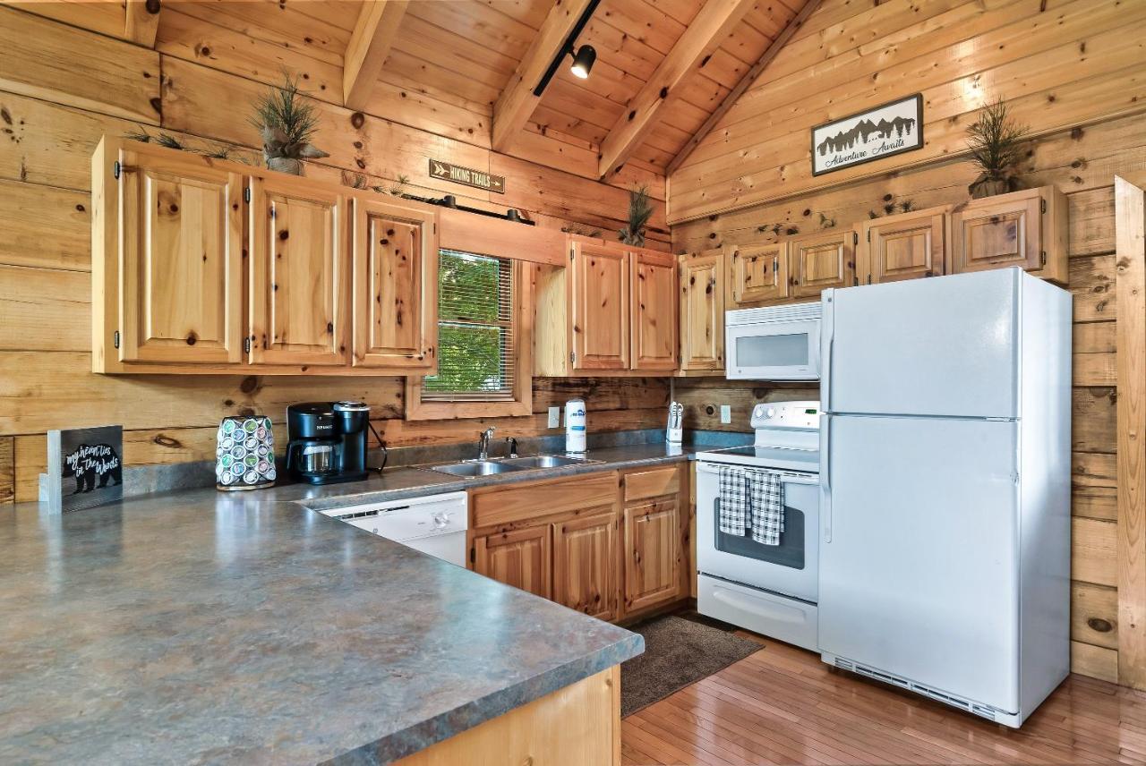Cozy Log Cabin!! In Heart Of Pf & Close To The Smokies Pigeon Forge Exterior photo
