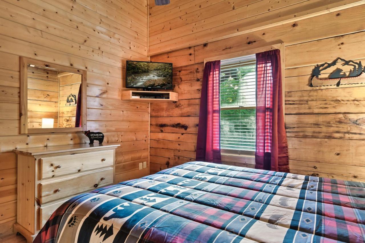 Cozy Log Cabin!! In Heart Of Pf & Close To The Smokies Pigeon Forge Exterior photo